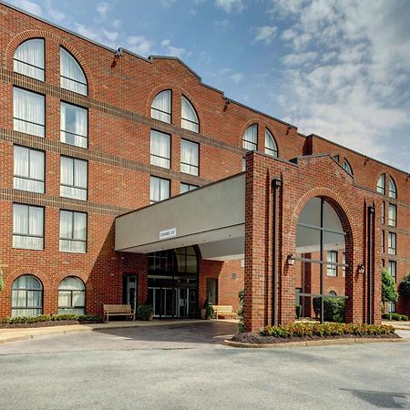 Embassy Suites Williamsburg Exterior photo