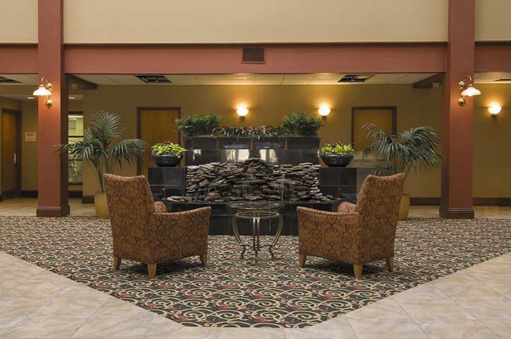 Embassy Suites Williamsburg Interior photo